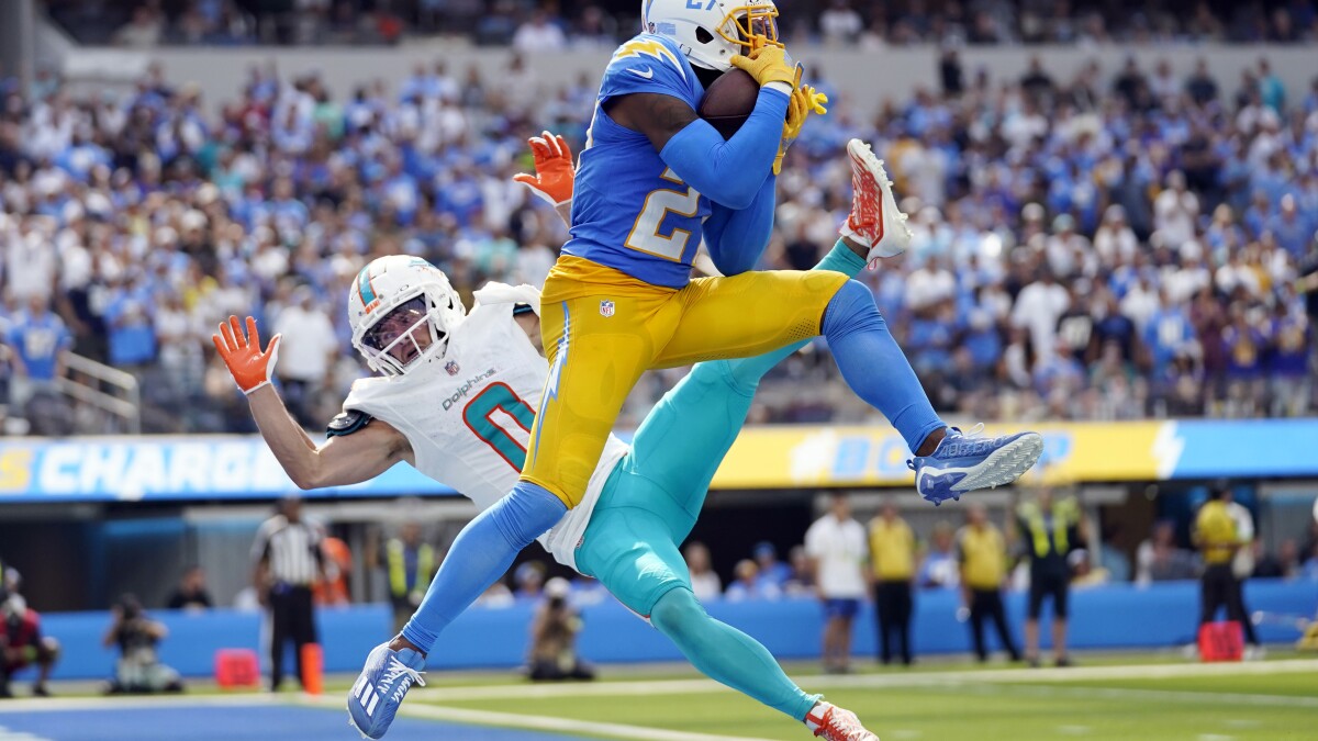 Hill Tagovailoa too much for Chargers as Dolphins open with 36 34